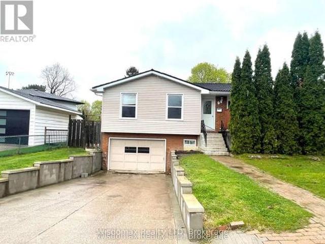 7 Greenmeadow Court, St. Catharines Fairview, ON, L2P 1X7 house for sale | Listing ID X13713 | Royal LePage