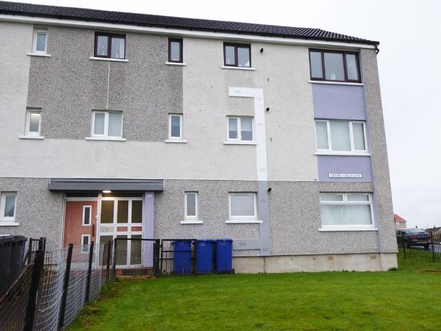7 Gryffe Crescent, Flat 0/2, Paisley. 2 bed flat to rent £750 pcm £173 pw