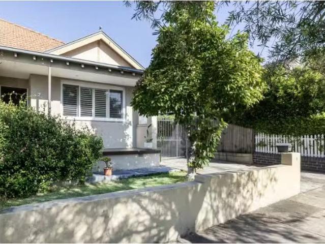 7 Hammond Avenue, Croydon House for rent Listed by Isabella P.