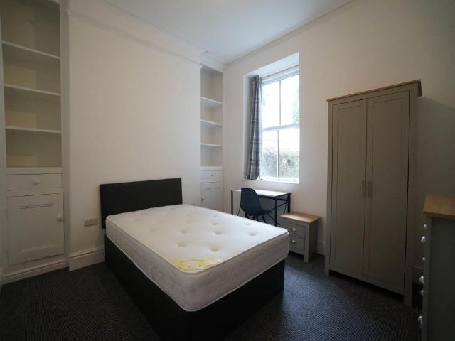 7 Holyhead Road Apartment