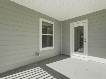 7 Iola Street