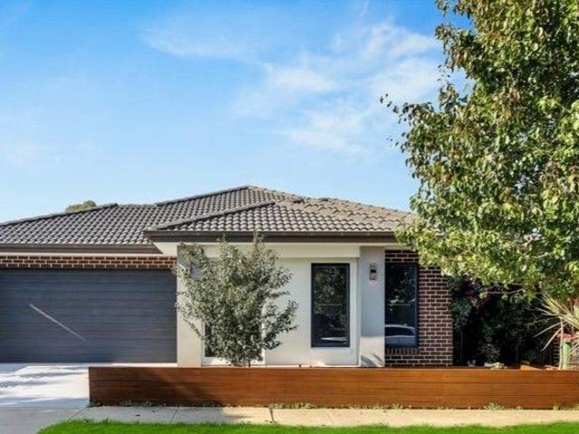 7 Jackwood Drive, Clyde North, VIC 3978