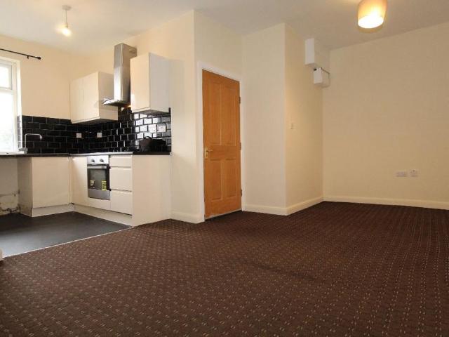 7 John Ashworth Street, Rochdale OL12 2 bed flat to rent £750 pcm £173 pw
