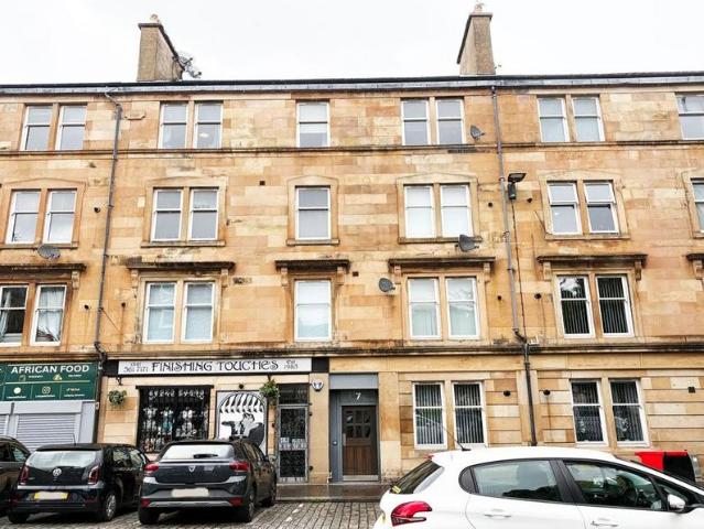 7 Johnston Street, Flat 0/3, Paisley. 1 bed flat to rent £625 pcm £144 pw