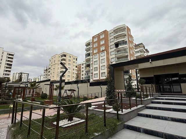 7 KARDEŞ EMLAK'TAN ELMA İNŞAAT KORU'DA FIRSAT DAİRESİ !