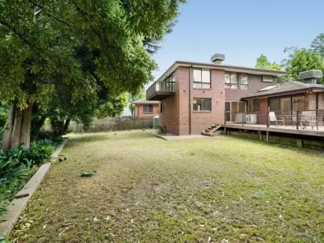 7 Karjen Place, Wheelers Hill VIC 3150 House For Lease