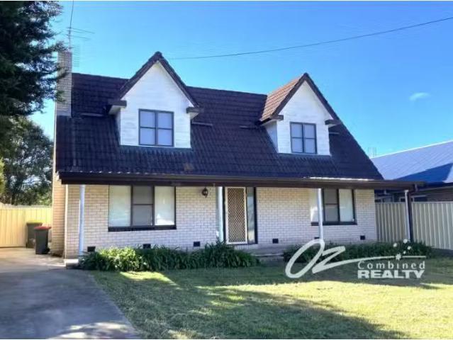 7 Kingfisher Avenue, Sanctuary Point House for rent Listed by.