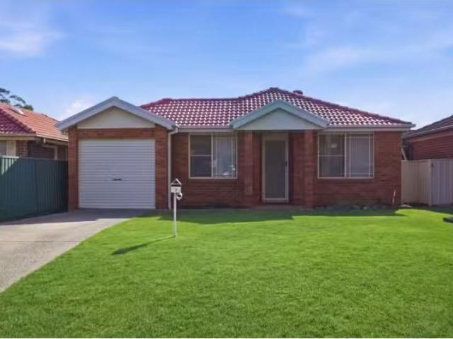 7 Koowong Street, MARYLAND House for rent Listed by Rachel Mi.