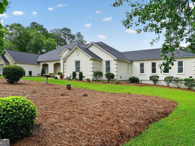 7 Lakeview Cove