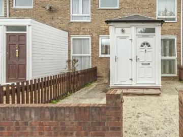 7 Lammermoor Road, London, SW12 9PP, United Kingdom | 3 bed house for rent #168185305 | Rentberry