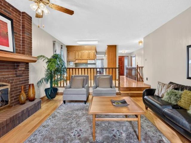 7 Langholm Drive, St. Albert, AB, T8N 3M7 house for sale | Listing ID E4514 | Royal LePage