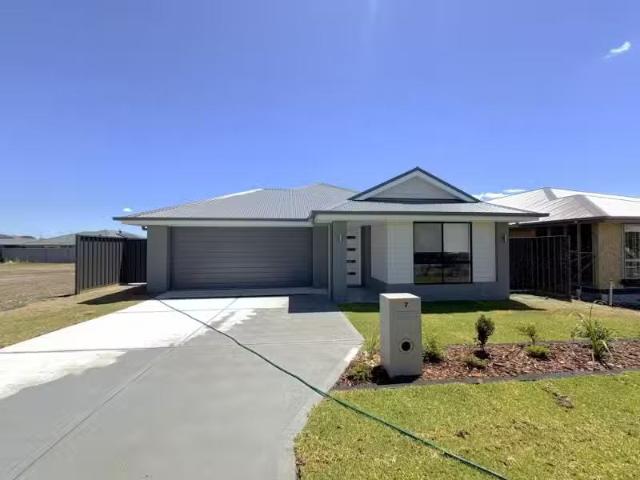 7 Linden Street, LOCHINVAR House for rent Listed by Renee Moo.
