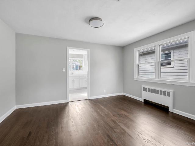 7 Linwood Road N