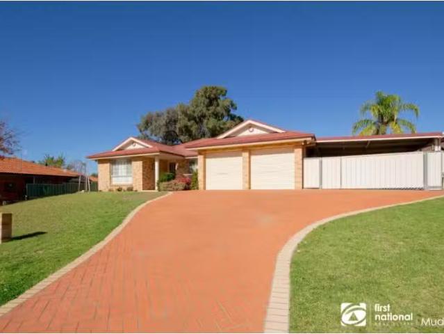 7 Lockwood Street, MUDGEE House for rent Listed by James Youn.