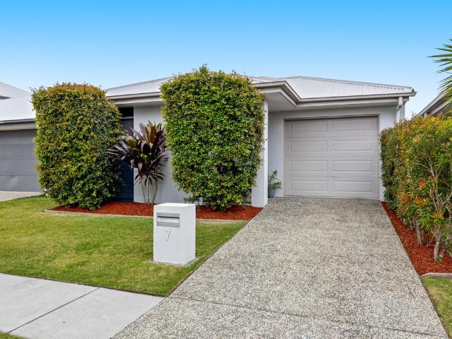 7 Paddington Cct, BARINGA, QLD 4551