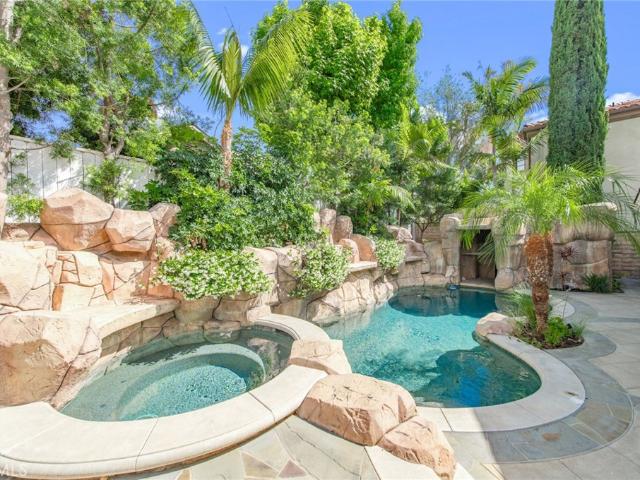 7 Palmatum, Irvine, CA 92620 | MLS #OC26084