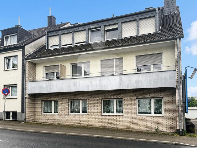 7 Parteienhaus in Bergisch Gladbach Hand