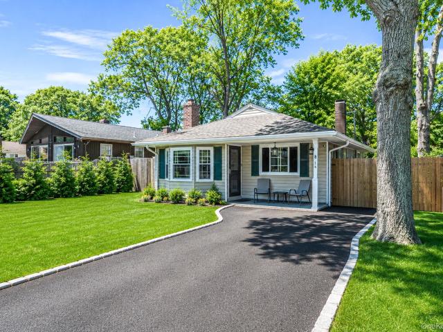 7 Pennwood Drive