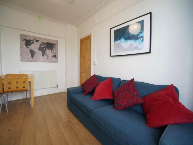7 Penllys Terrace