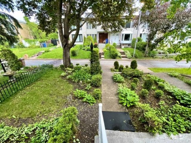 7 Place Gounod, Laval Saint Vincent De Paul, QC, H7E 1P1 house for sale | Listing ID 10868 | Royal LePage