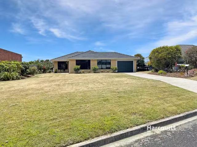 7 Quiggins Grove, ULVERSTONE, TAS 7315 House for Rent