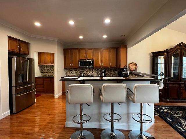 7 Renaissance Dr