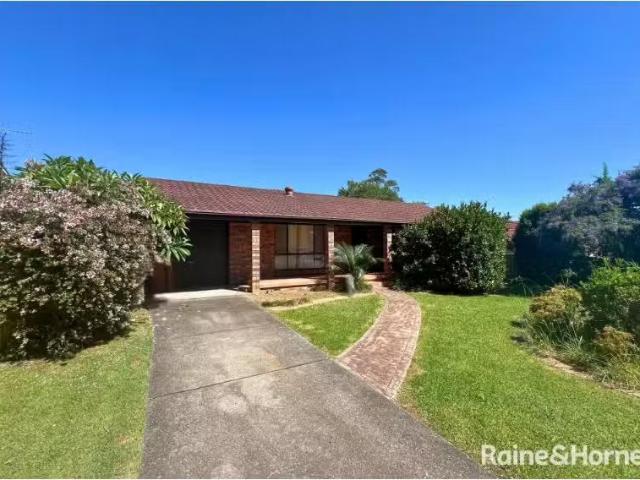 7 Rendal Avenue, NORTH NOWRA House for rent Listed by Alyssa.