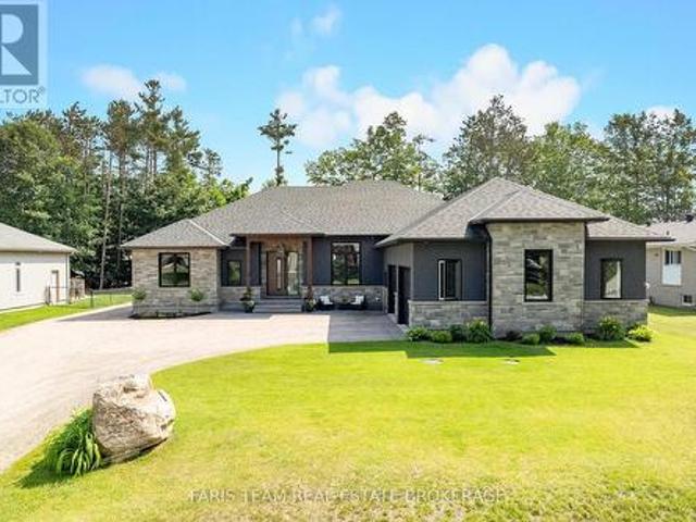 7 Reynolds Road, Tiny, ON, L0L 2T0 house for sale | Listing ID S13518 | Royal LePage