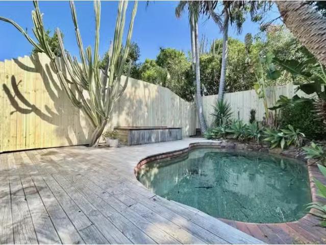 7 Rickard Avenue, Bondi Beach Townhouse for rent Listed by Th.