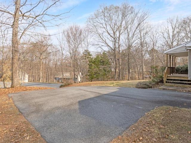 7 Riverside Dr