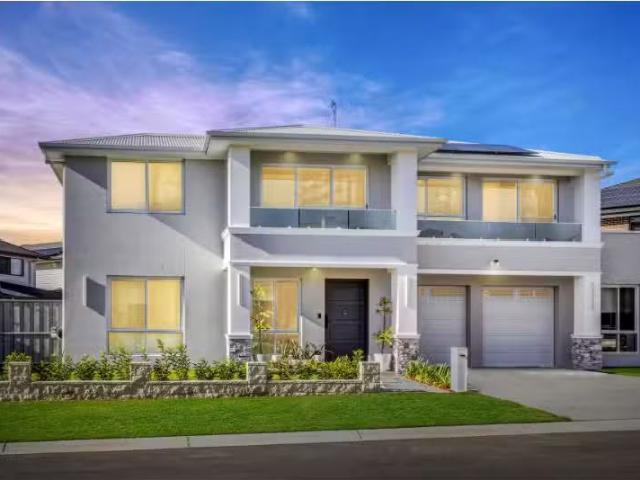 7 Rochel Road, Box Hill House for rent Listed by Ratna Sharma.