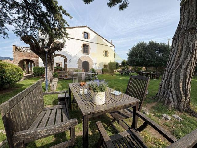 7 room luxury Farmhouse for rent in Palau solità i Plegamans, Spain