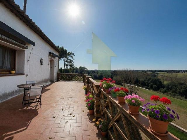 7 room luxury Farmhouse for rent in Palau solità i Plegamans, Spain