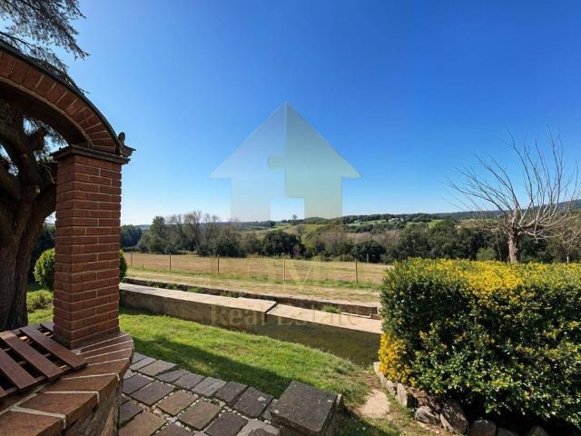 7 room luxury Farmhouse for rent in Palau solità i Plegamans, Spain