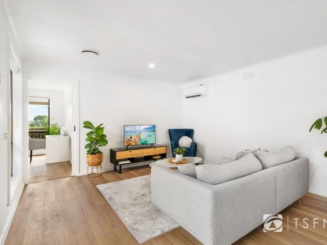 7 Summit Dr, Kennington
