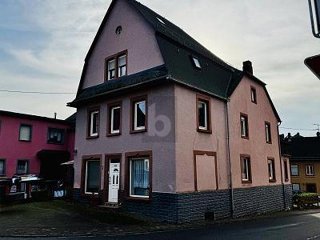 7 Schlafzimmer Haus Bausendorf Deutschland 104647097