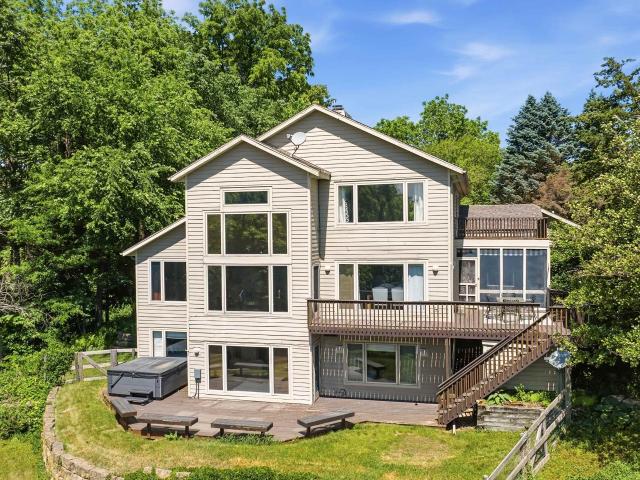 7 Seneca Trail