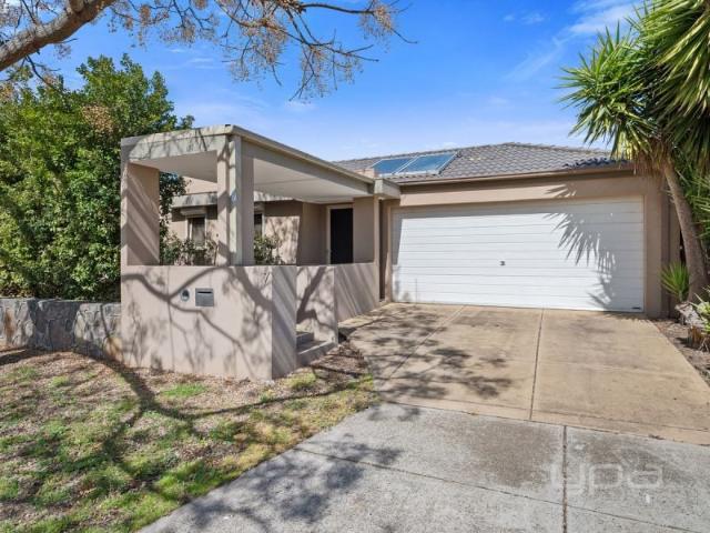 7 Sherwood Place, MELTON WEST