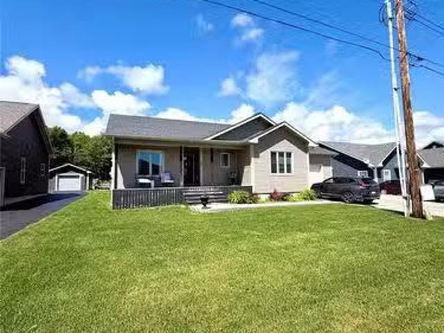 7 Simon Drive, Stephenville, NL, A2N 0E9 house for sale Lis.