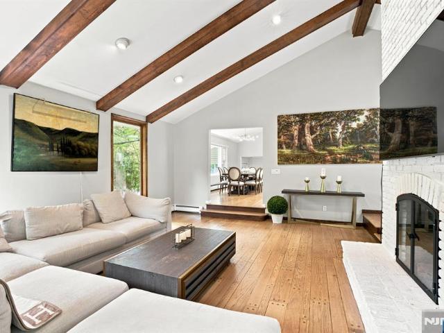 7 Sleepy Hollow Road