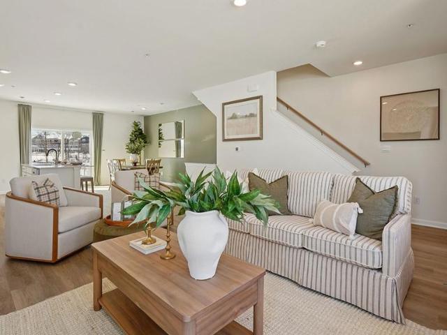 7 Spencer Way