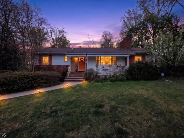 7 Squire Ln, Wayne, NJ 07470 | MLS #4022