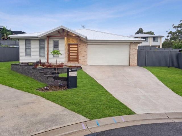 7 Tucker Close: Modern Family Living in a Quiet Cul de Sac