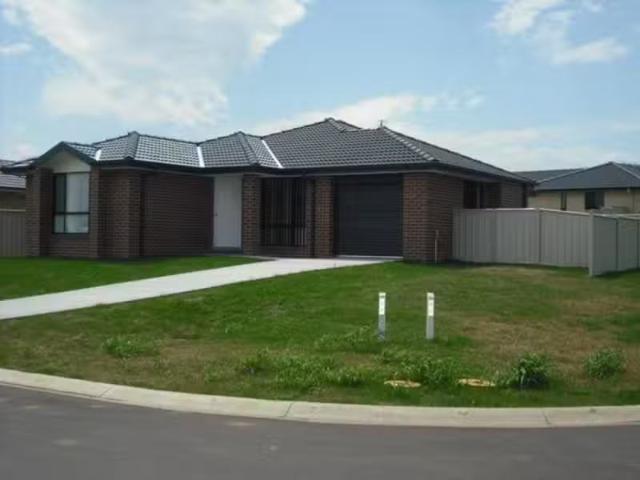 7 Tulipwood Cres, Oxley Vale House for rent Listed by Annabel.
