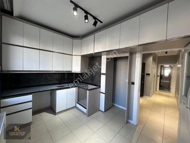 7 Tepe Mhl Cadde Üzeri 2+1 Oldukca Bakımlı Satılık Daire