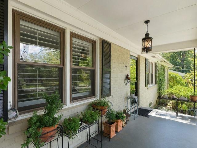 7 Thames Drive