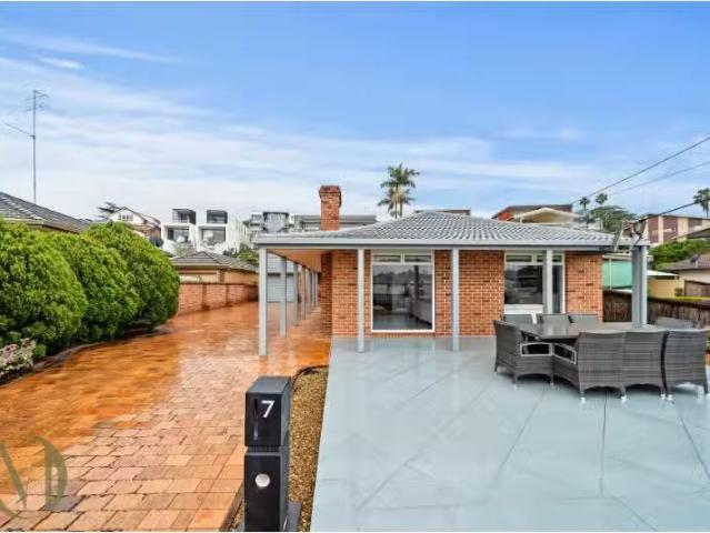 7 The Esplanade, Drummoyne House for rent Listed by Arielle M.