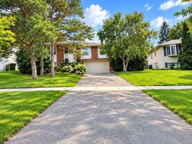 7 The Links Road, Toronto, ON, M2P 1T4 house for sale | Listing ID C13750 | Royal LePage