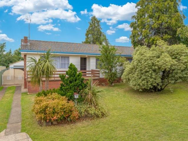 7 Treweeke Street, Orange NSW 2800