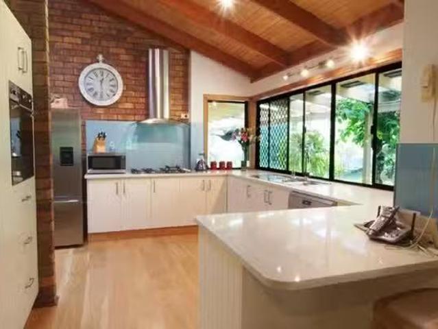 7 Uplands Drive, Parkwood, QLD 4214